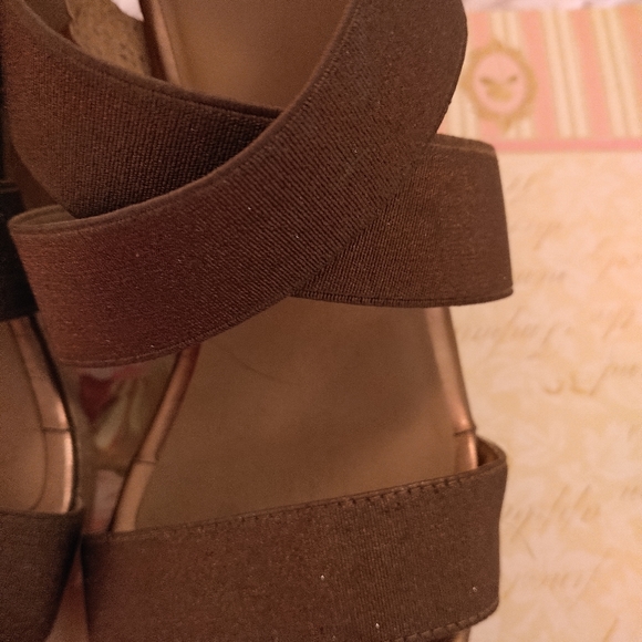 Yellowbox Platform Wedge Sandals - Picture 3 of 6